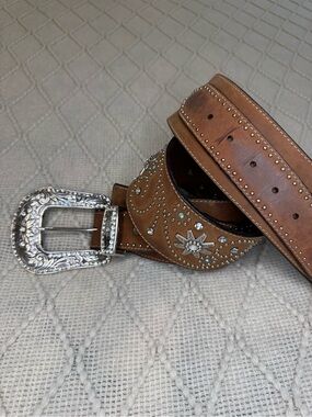 Nocona Belt Co Women’s M Genuine Leather Western Rhinestone Cowgirl